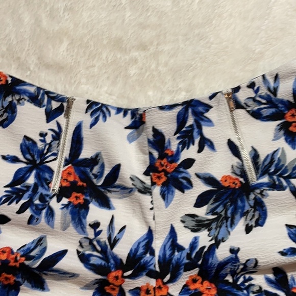 Sophie Rue Tropical Shorts‎ - Picture 3 of 6